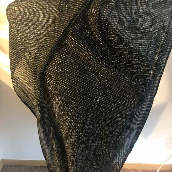 Black Gold Glitter Sheer light scarf - Picture 3 of 4